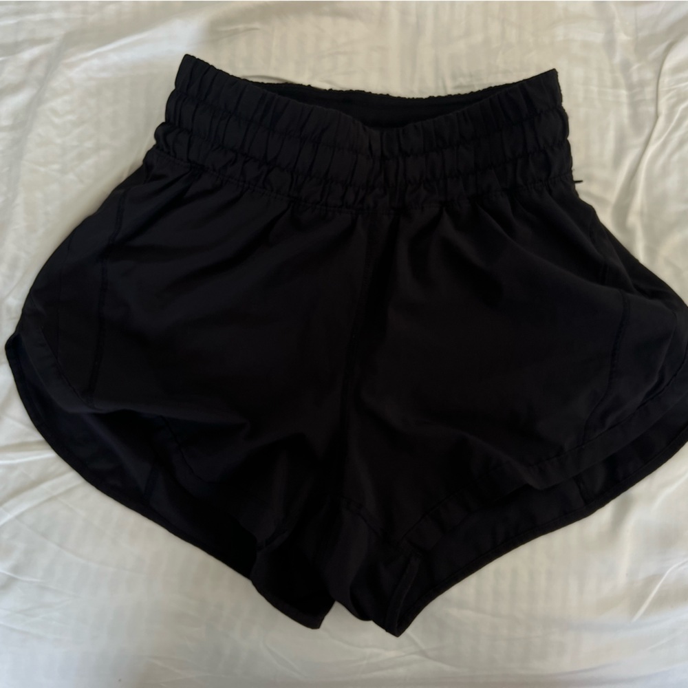 Lululemon Track That short HR 3” in Black size 4